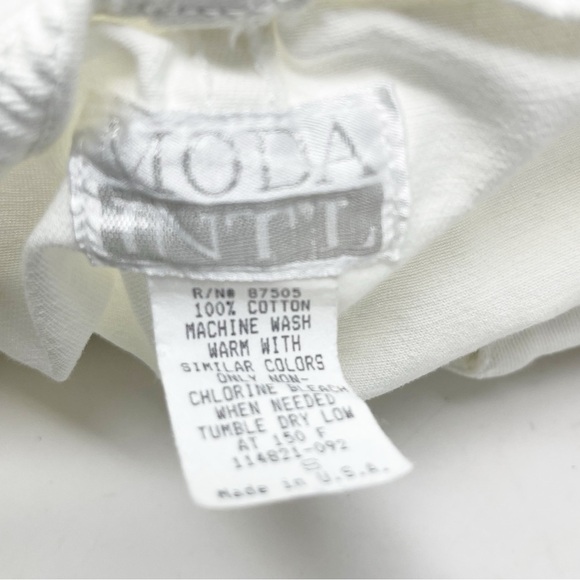 Vintage VICTORIA’S SECRET MODA INTERNATIONAL Women’s White Halter Romper Size S - Picture 6 of 6